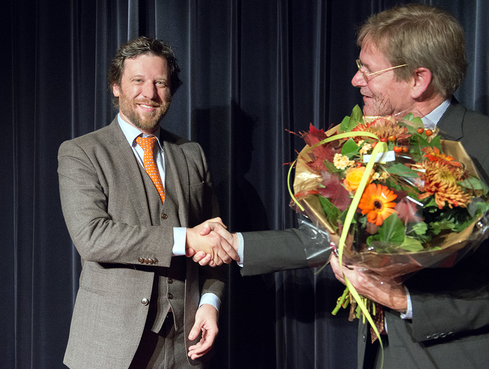 uitreikingmennohertzberger_stijn_van_rossem.jpg uitreikingmennohertzberger_stijn_van_rossem.jpg